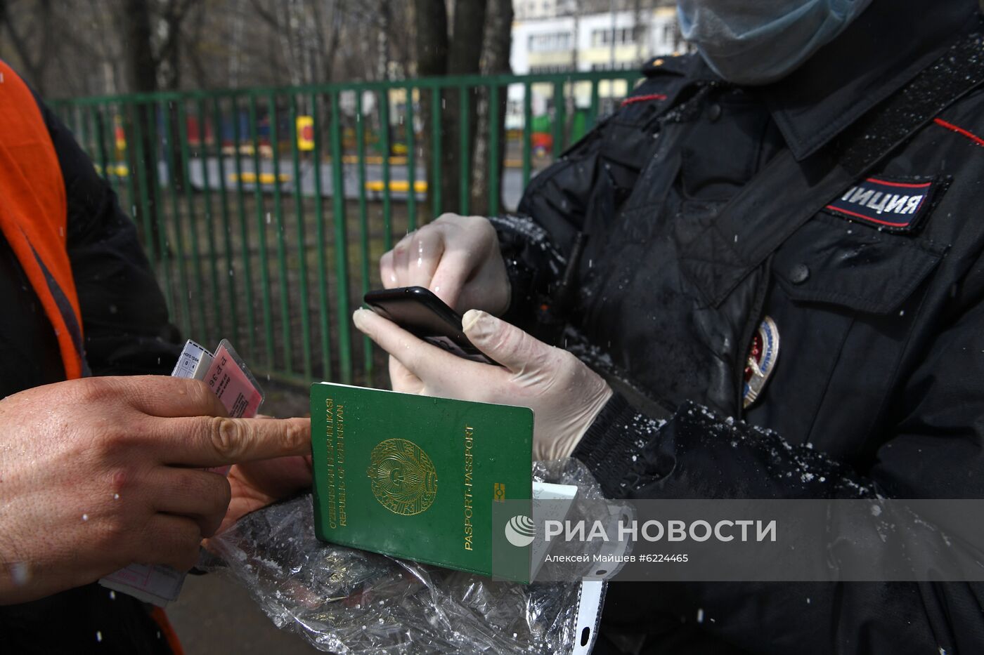 Работа сотрудников полиции в Москве