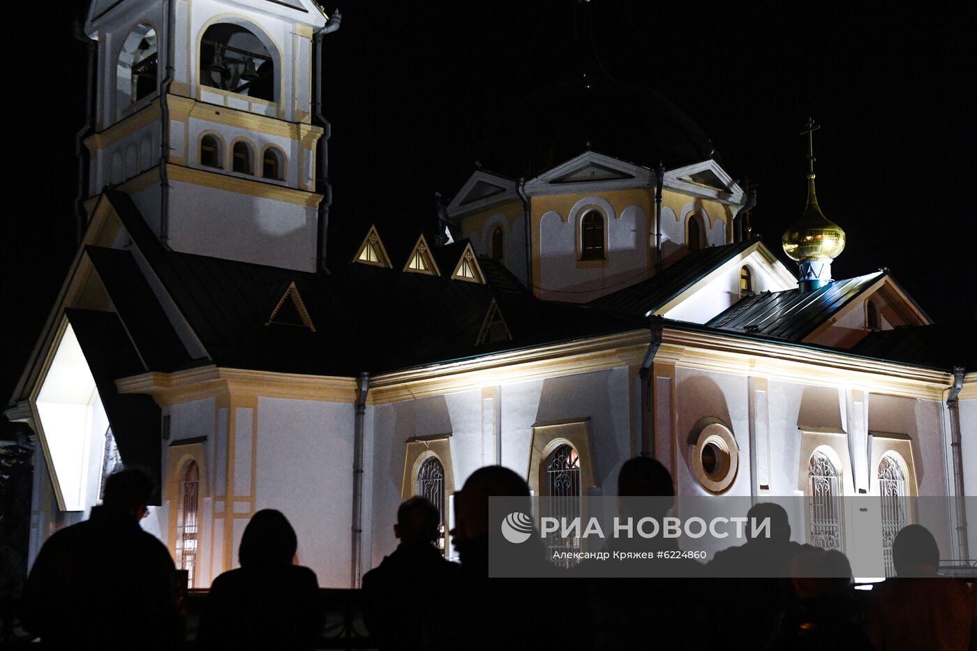 Пасхальное богослужение в регионах России