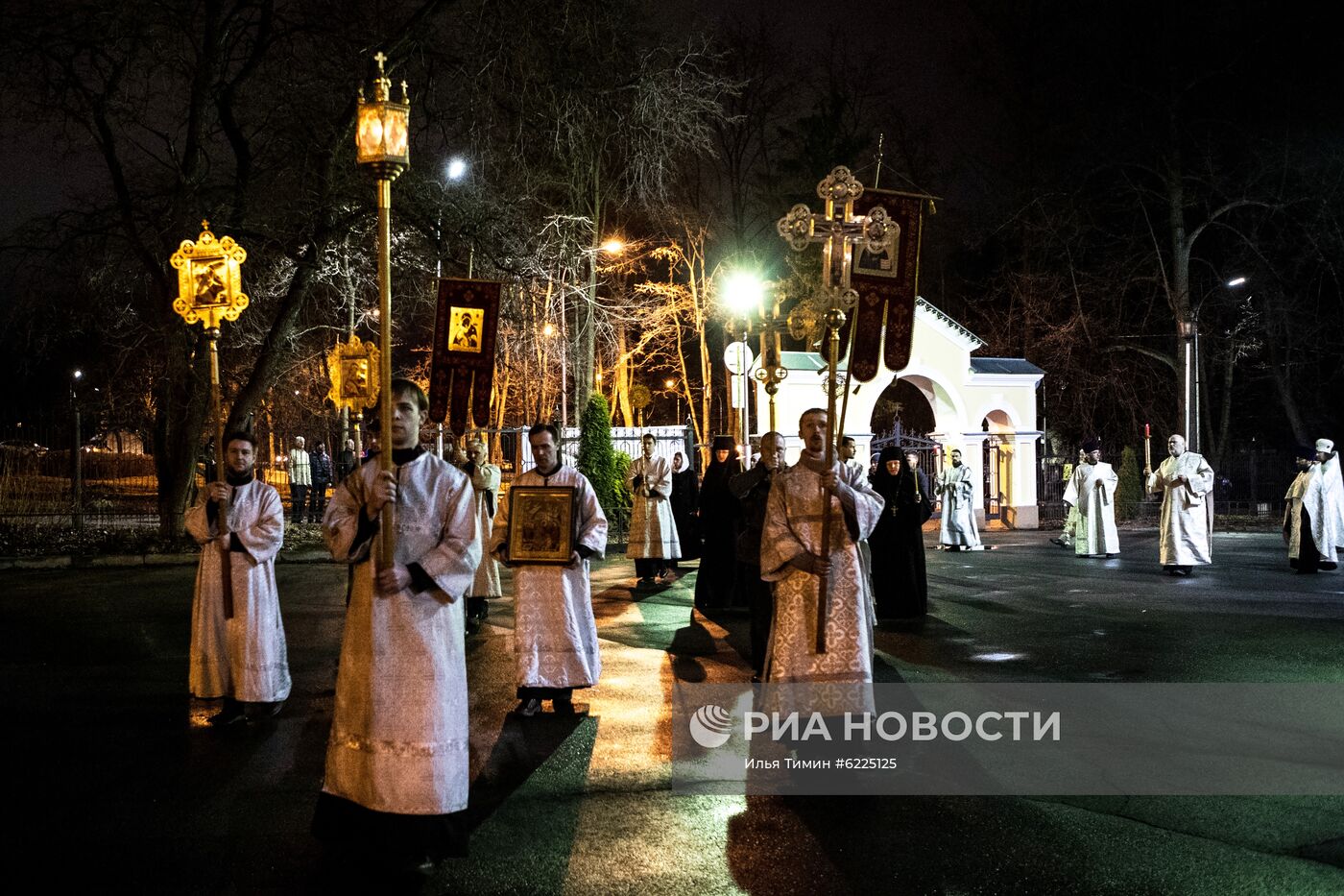 Пасхальные богослужения в регионах России