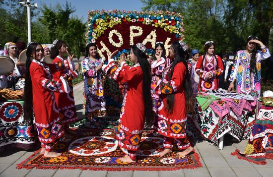 Праздник тюльпанов в Таджикистане