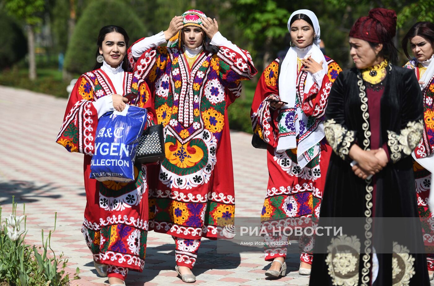 Праздник тюльпанов в Таджикистане