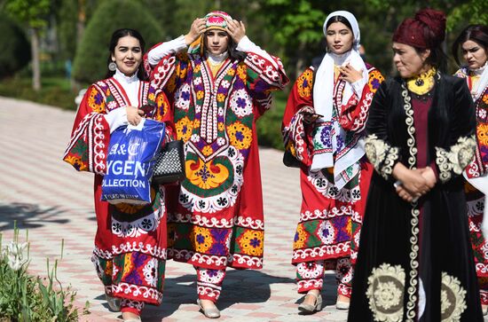 Праздник тюльпанов в Таджикистане