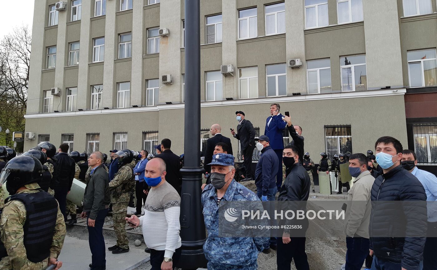 Митинг против самоизоляции во Владикавказе