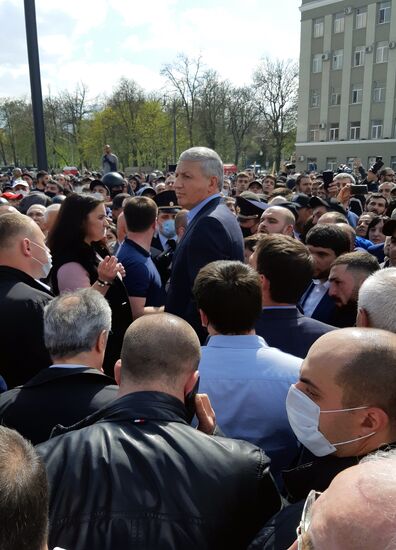 Митинг против самоизоляции во Владикавказе