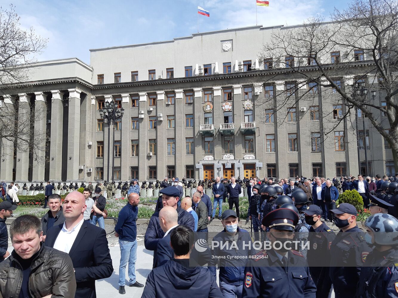 Митинг против самоизоляции во Владикавказе