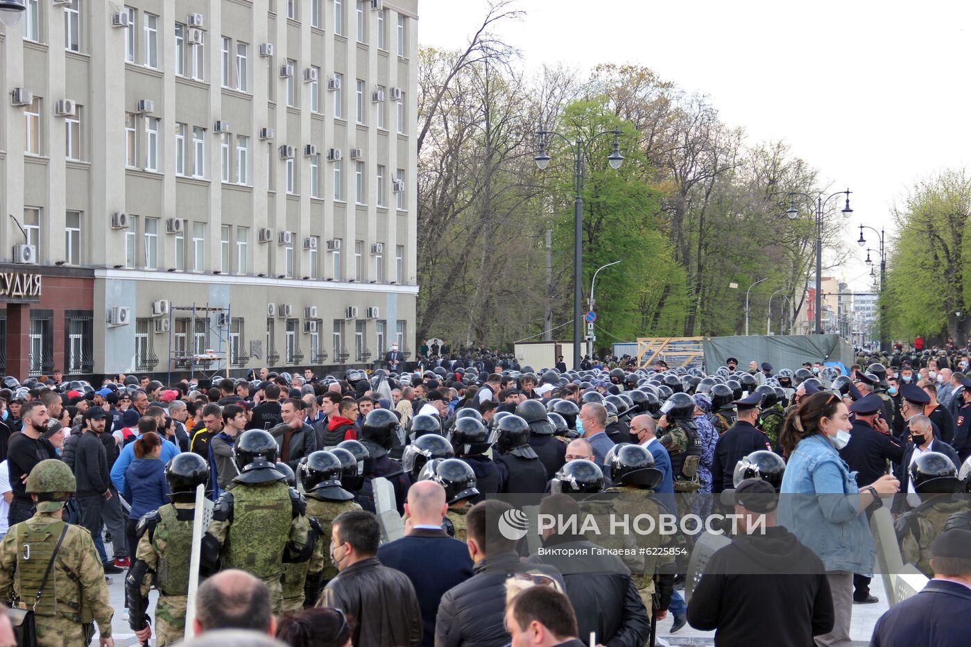 Митинг против самоизоляции во Владикавказе