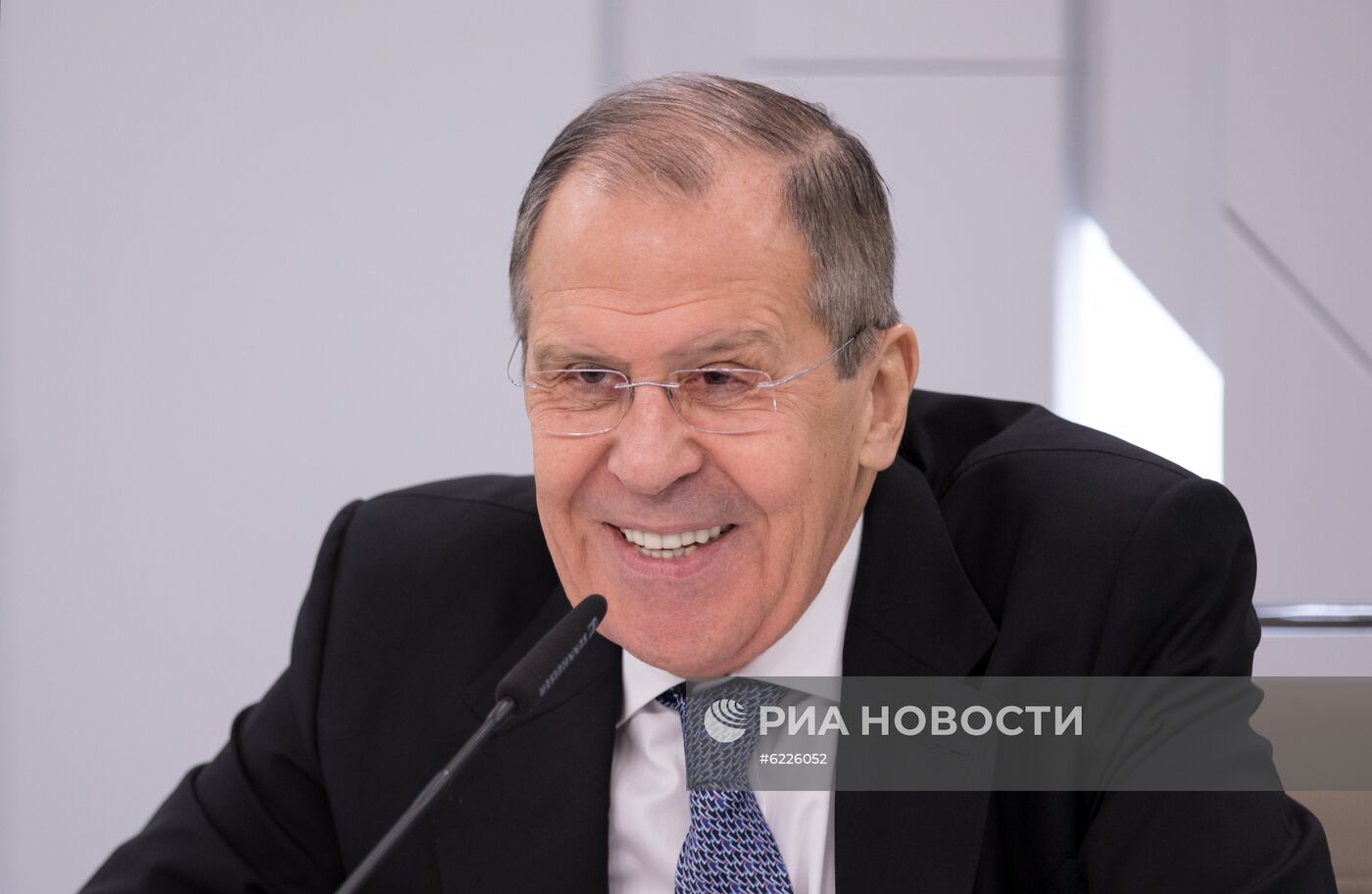 Видеоконференция главы МИД РФ С. Лаврова в рамках заседания с участниками Фонда им. А. М. Горчакова