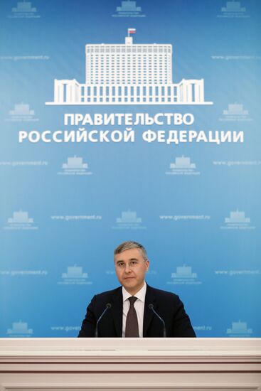 Брифинг министра образования РФ В. Фалькова
