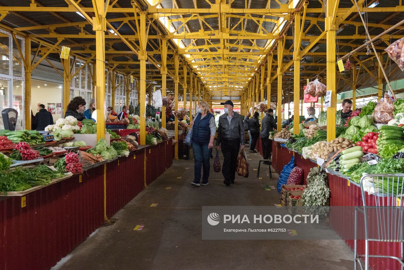 В Сочи возобновили работу продовольственные рынки