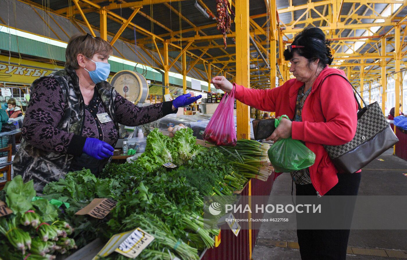 В Сочи возобновили работу продовольственные рынки