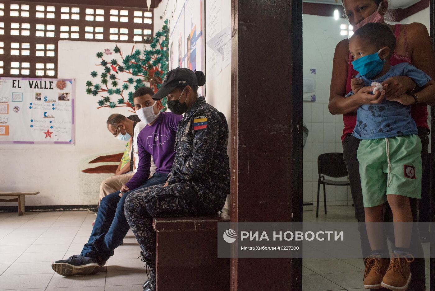 Тестирование на коронавирус в бедных районах Каракаса