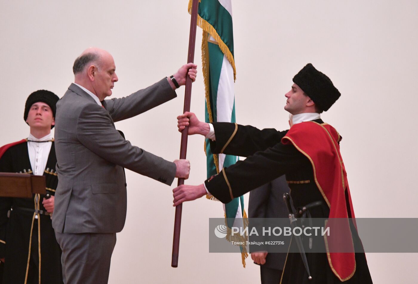 Инаугурация избранного президента Абхазии А. Бжании