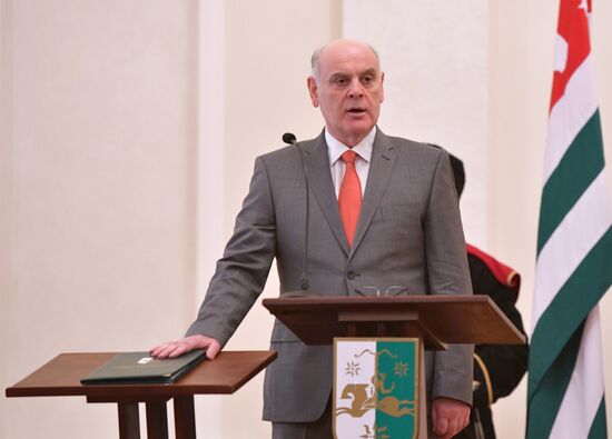 Инаугурация избранного президента Абхазии А. Бжании