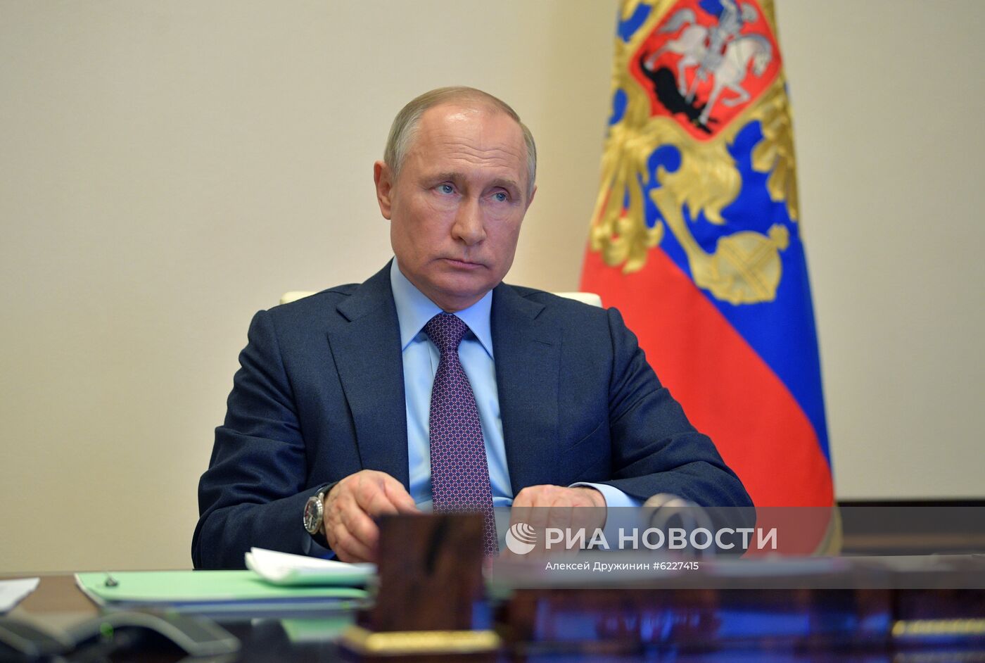 Президент РФ В. Путин провел совещание по вопросам банковского кредитования экономики