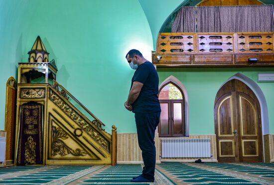 Намаз накануне начала Рамадана в Азербайджане