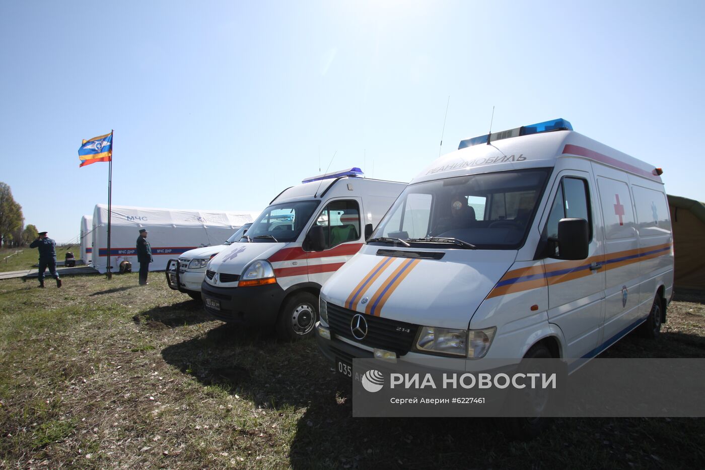 Учения МЧС в Донецке по развертыванию полевого медицинского лагеря