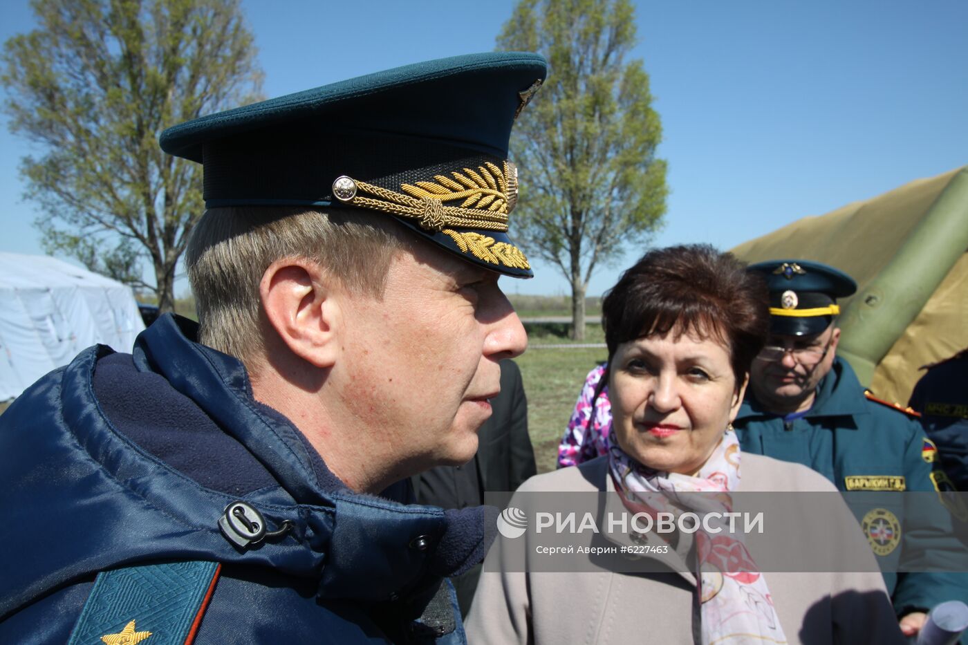 Учения МЧС в Донецке по развертыванию полевого медицинского лагеря