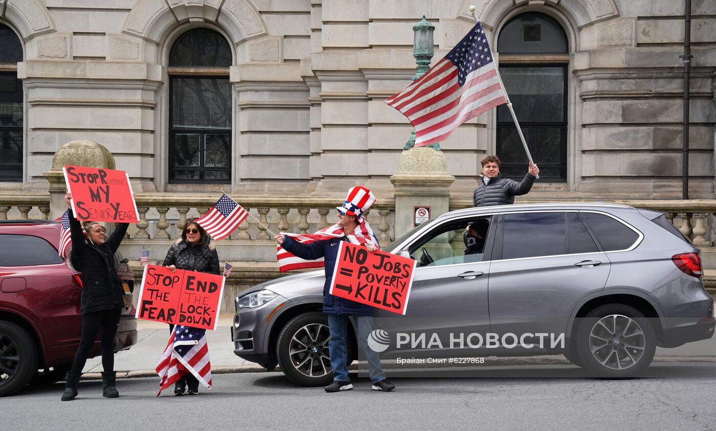 Акция с требованием отмены карантина в США