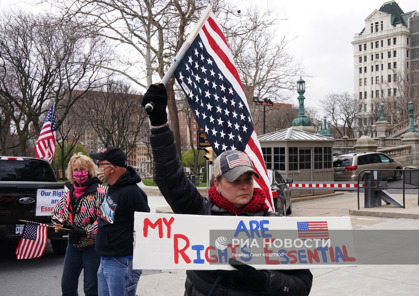 Акция с требованием отмены карантина в США