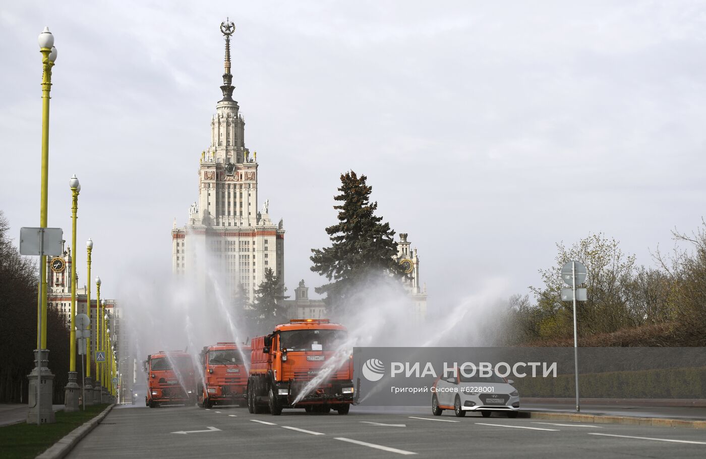 Дезинфекция дорог и тротуаров в Москве