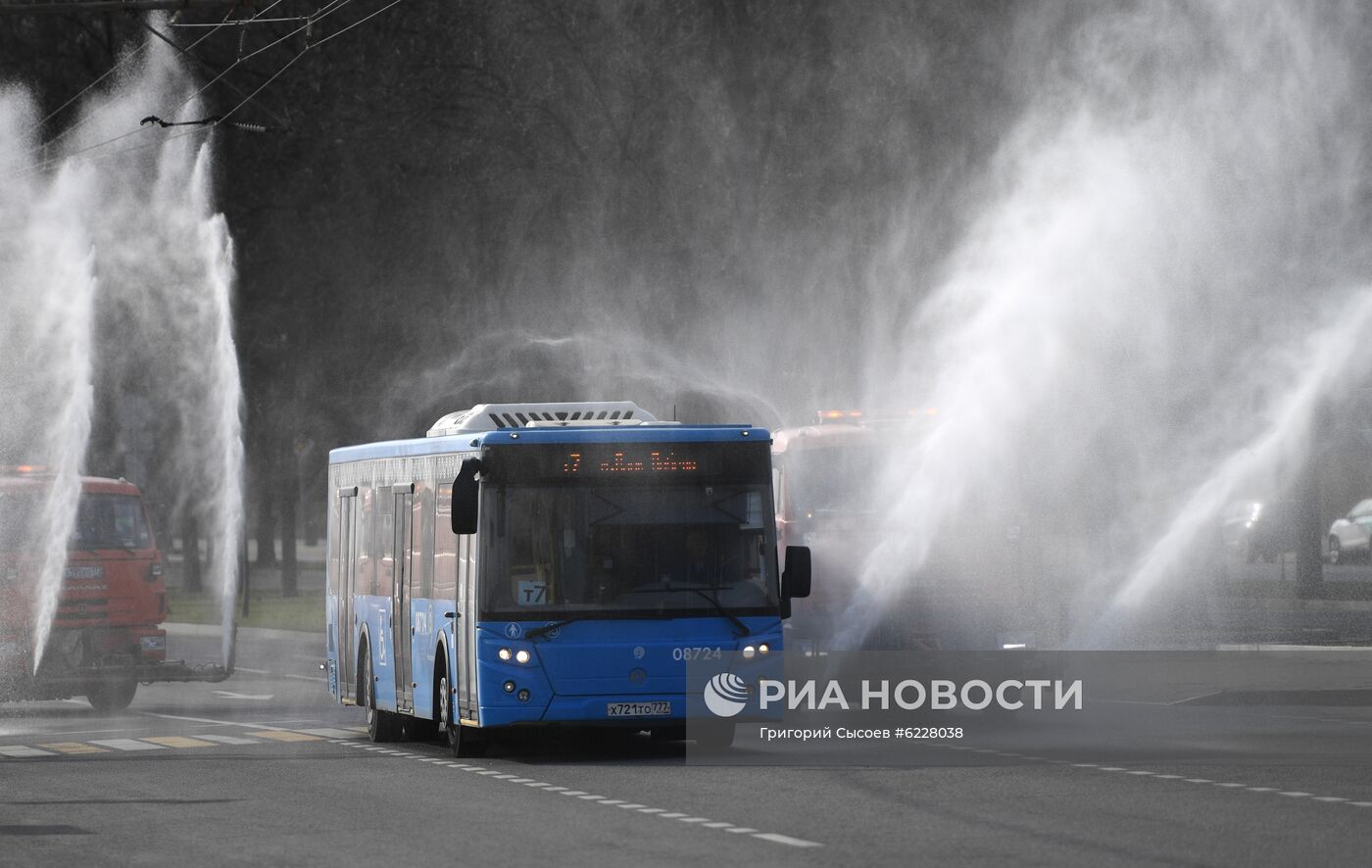 Дезинфекция дорог и тротуаров в Москве