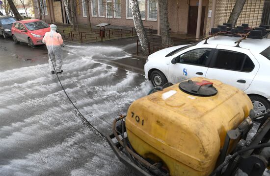 Дезинфекция дорог и тротуаров в Москве