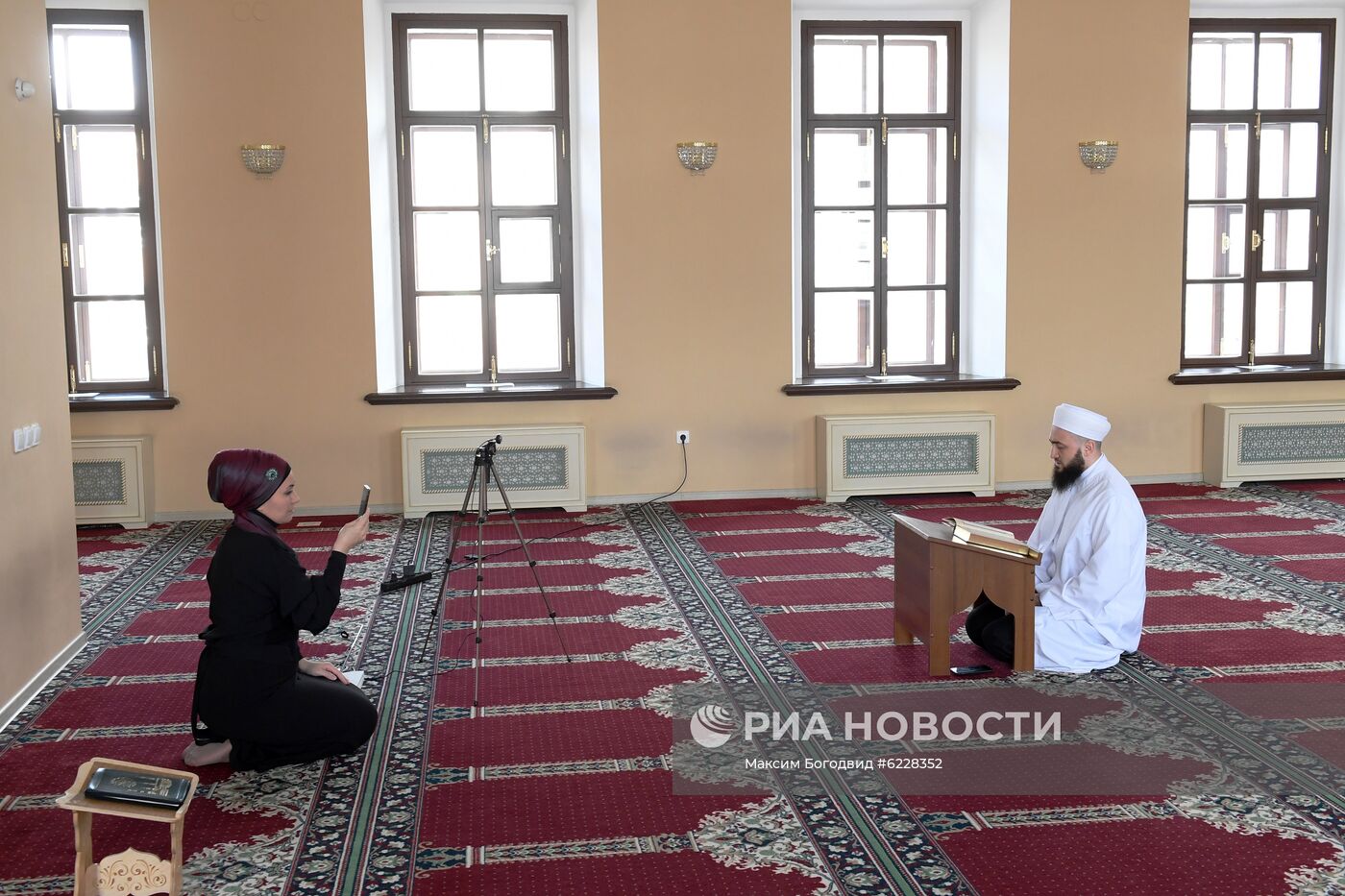 Начало священного для мусульман месяца Рамадан