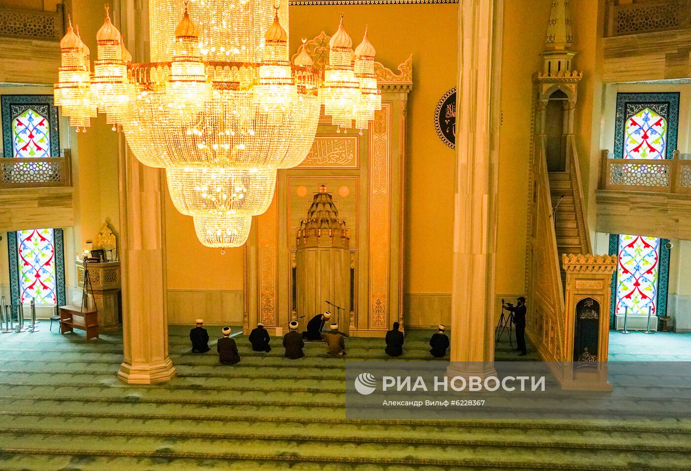 Начало священного для мусульман месяца Рамадан