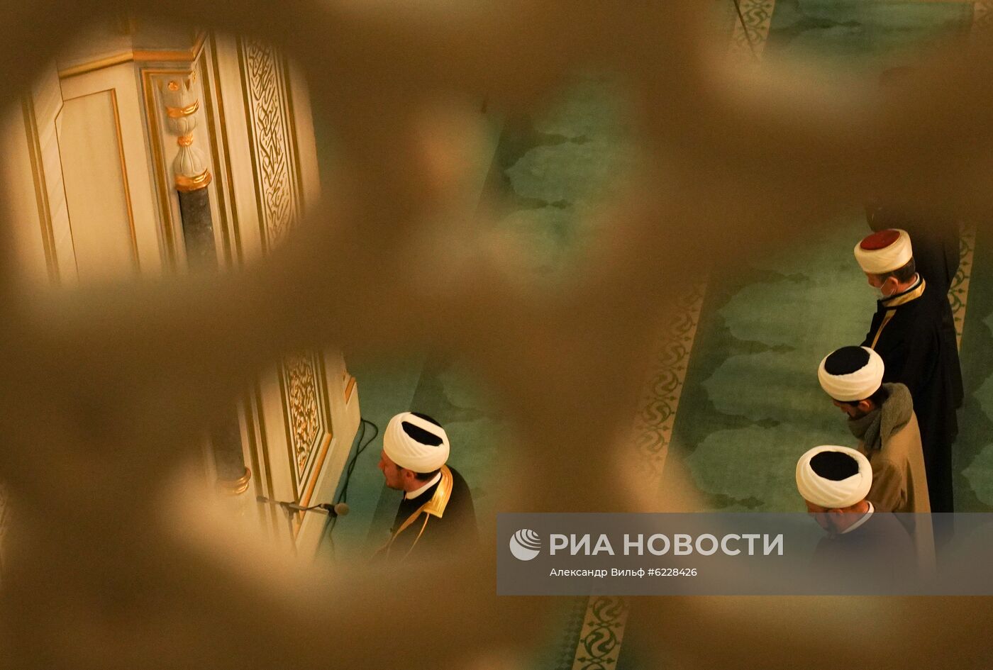Начало священного для мусульман месяца Рамадан