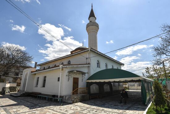 Начало священного для мусульман месяца Рамадан