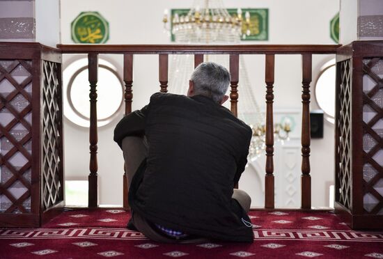 Начало священного для мусульман месяца Рамадан