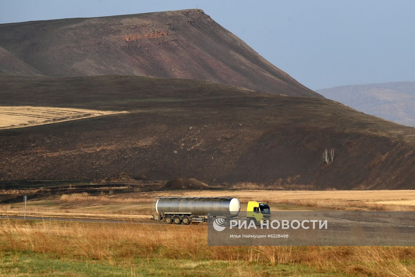 Грузовой автомобиль на трассе Р-257 "Енисей"