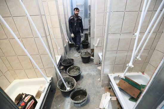 Подготовка к открытию госпиталя для пациентов с коронавирусом в Ленэкспо