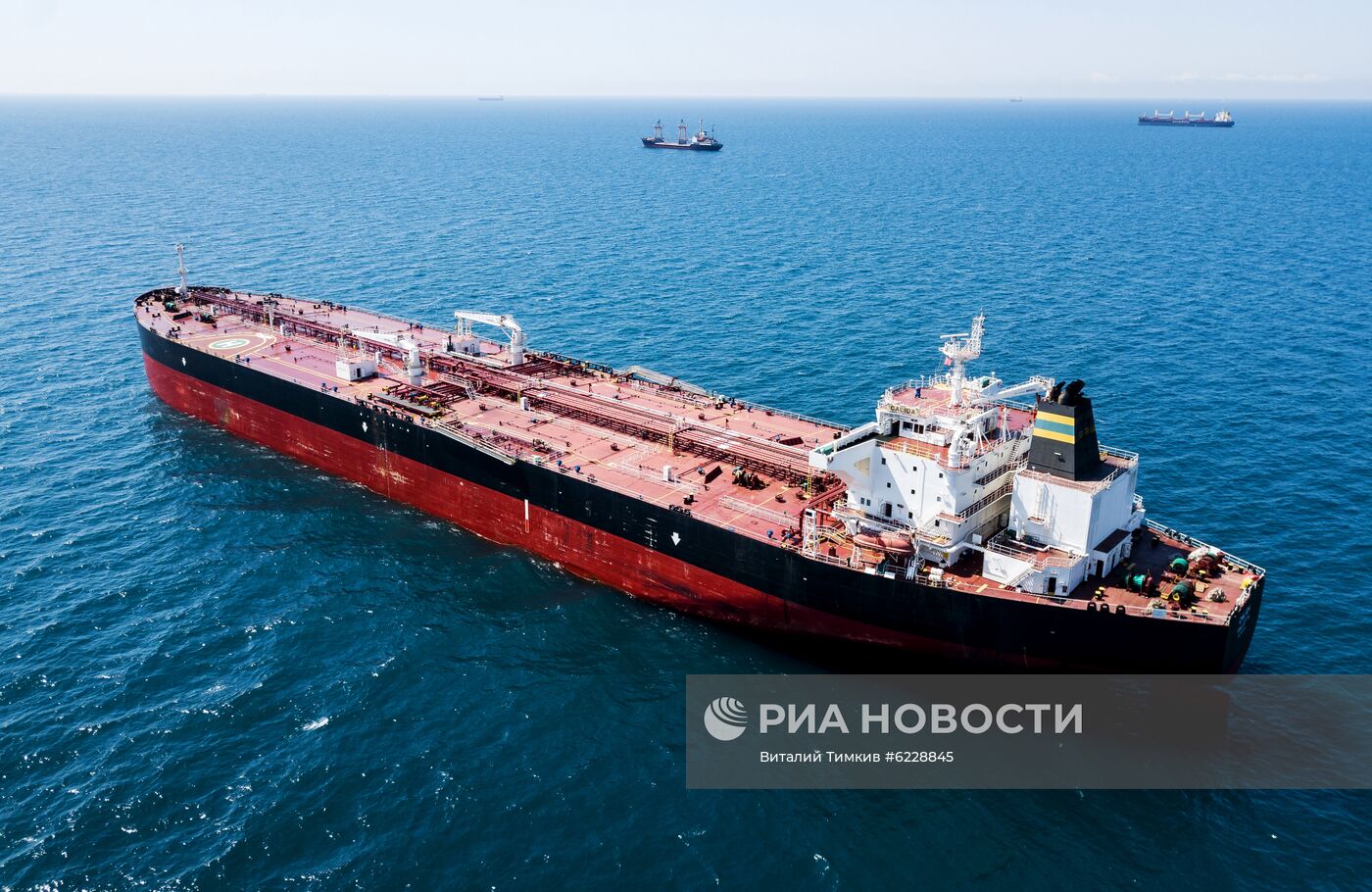 Танкеры с нефтью в Краснодарском крае