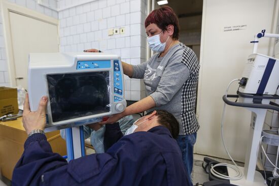 Аппараты ИВЛ для Мончегорской центральной больницы от компании "Норникель"