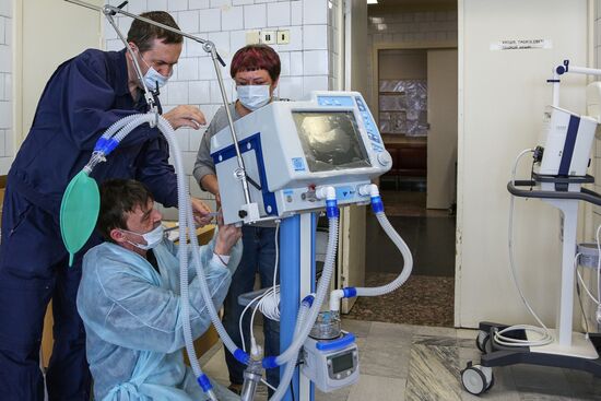 Аппараты ИВЛ для Мончегорской центральной больницы от компании "Норникель"