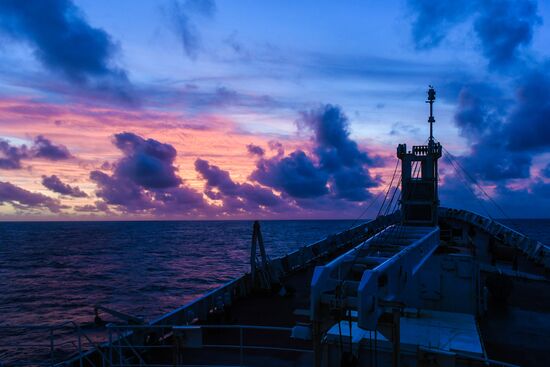 Исследовательское судно "Адмирал Владимирский" прибыло на Сейшельские острова