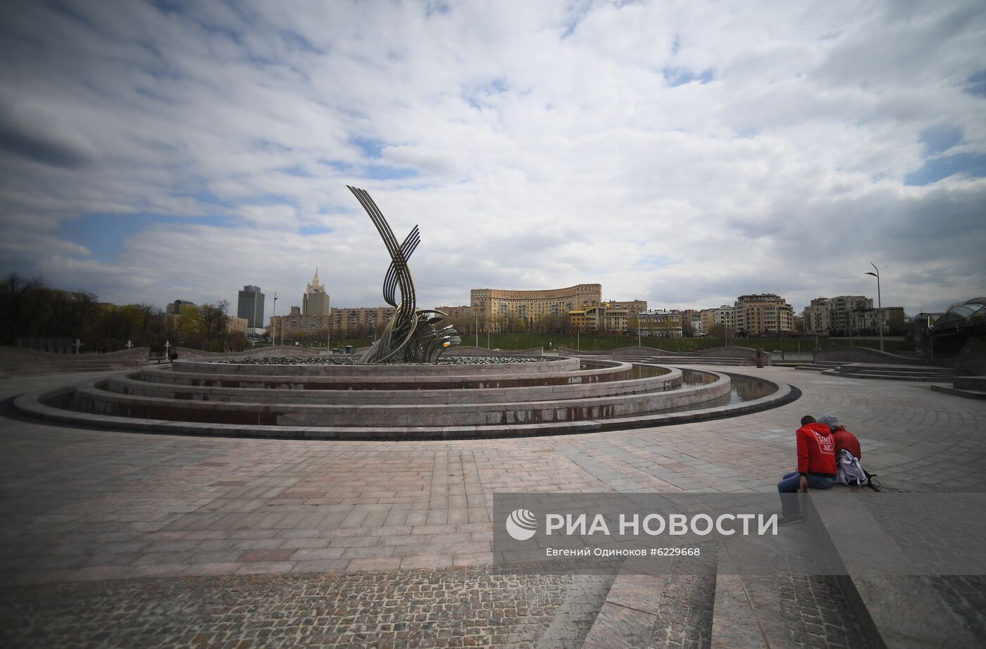 Запуск фонтанов в Москве отложили из-за коронавируса