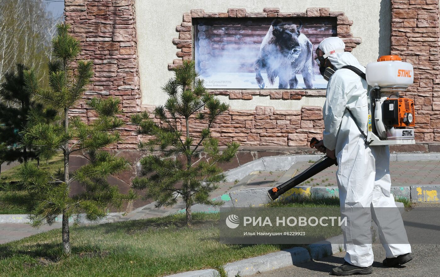 Профилактика распространения клещей в зоопарке "Роев ручей"