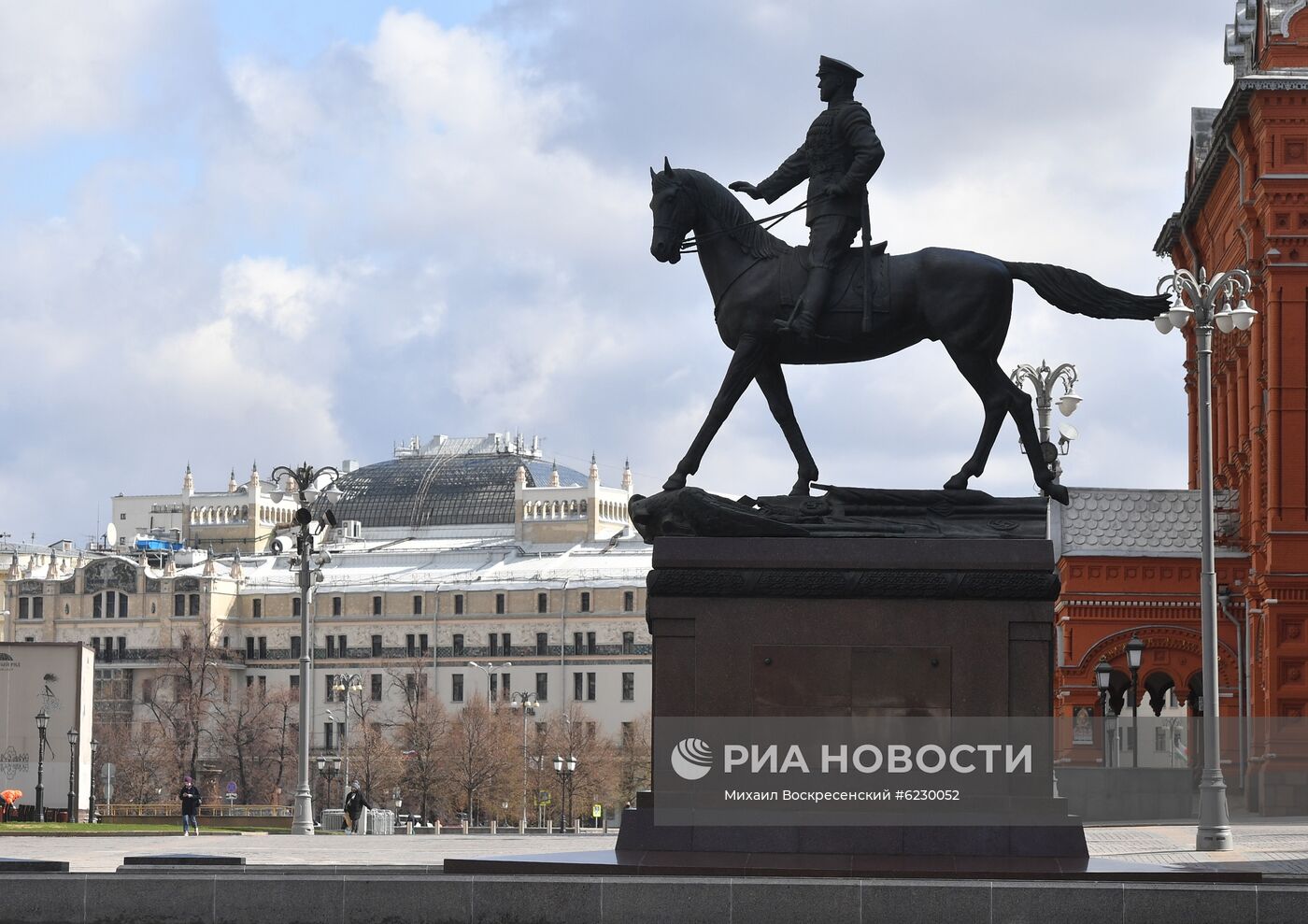 Реставрация памятника маршалу Жукову на Манежной площади завершена
