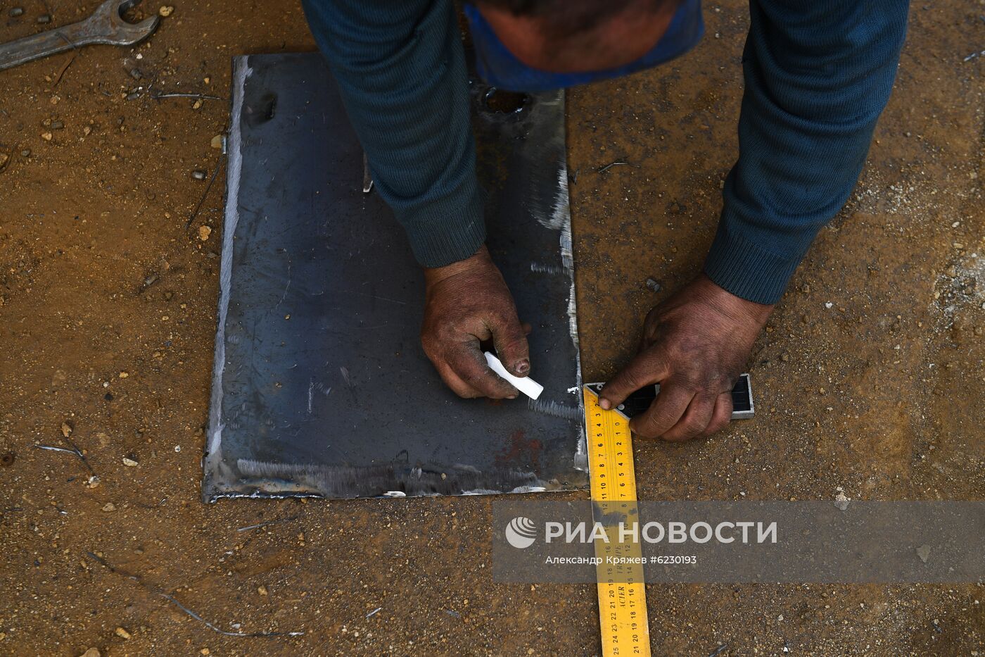 Мастер в Новосибирской области делает копии боевой техники времен ВОВ