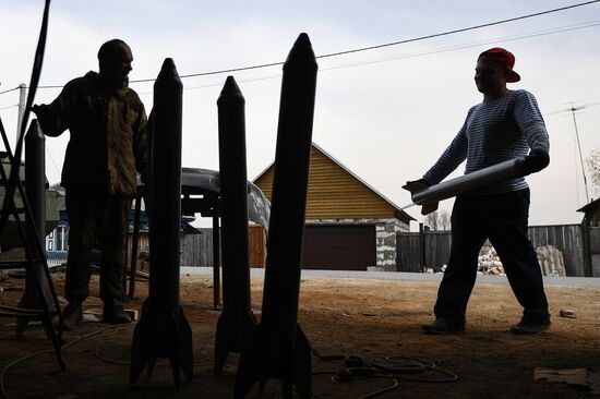 Мастер в Новосибирской области делает копии боевой техники времен ВОВ