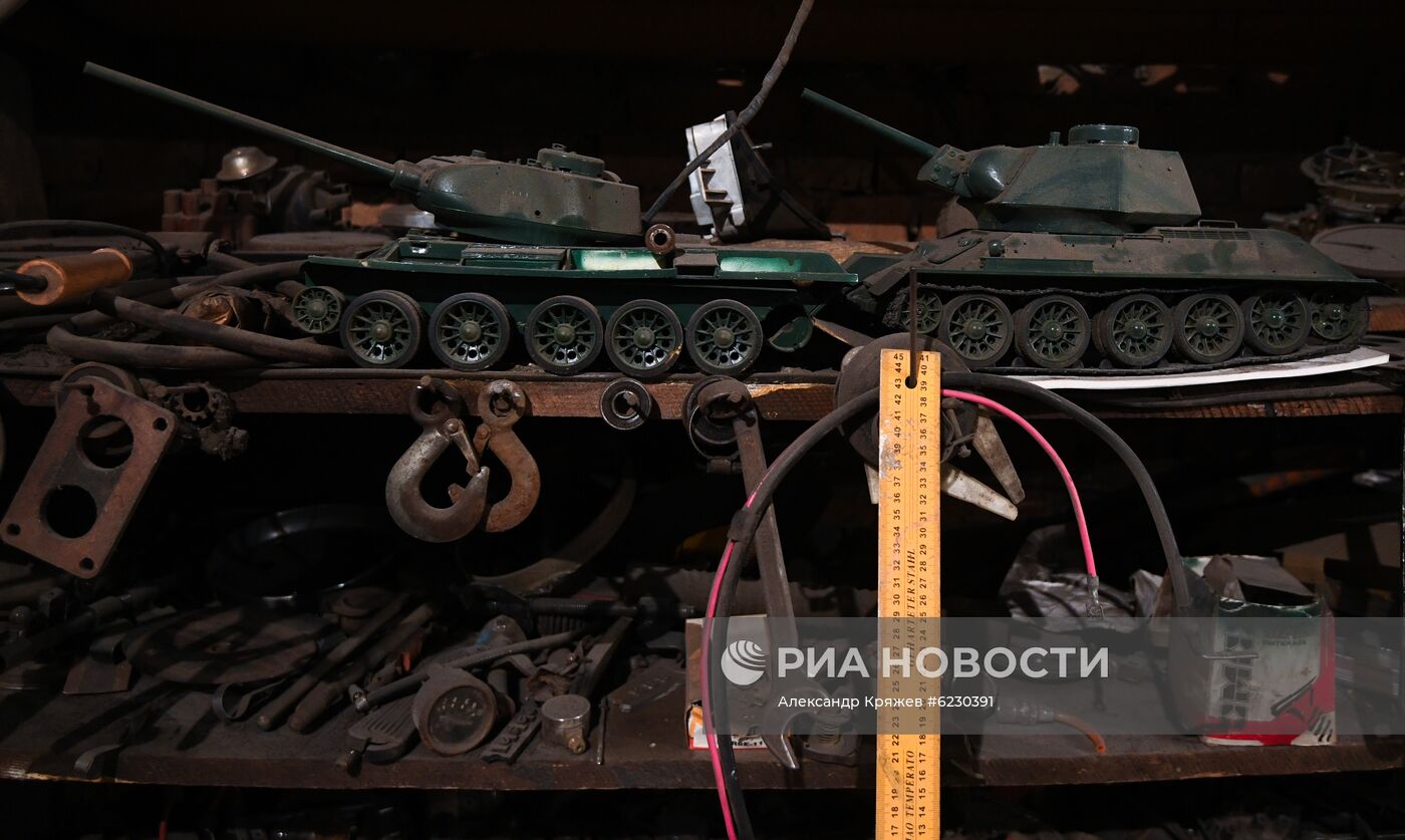 Мастер в Новосибирской области делает копии боевой техники времен ВОВ