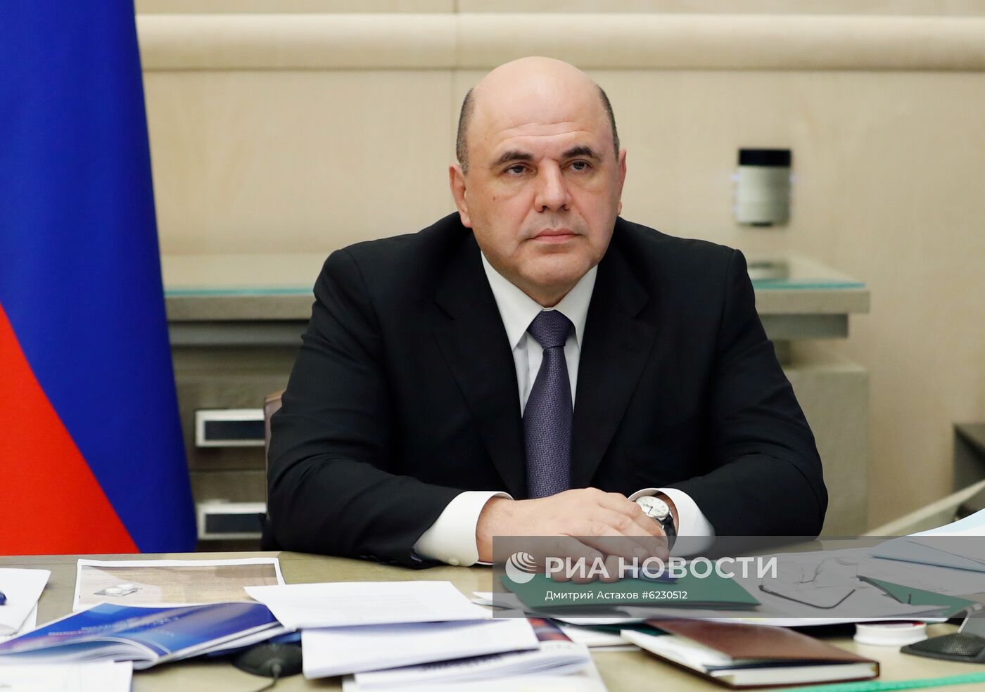 Президент РФ В. Путин провел совещание с главами регионов по борьбе с распространением коронавируса в РФ