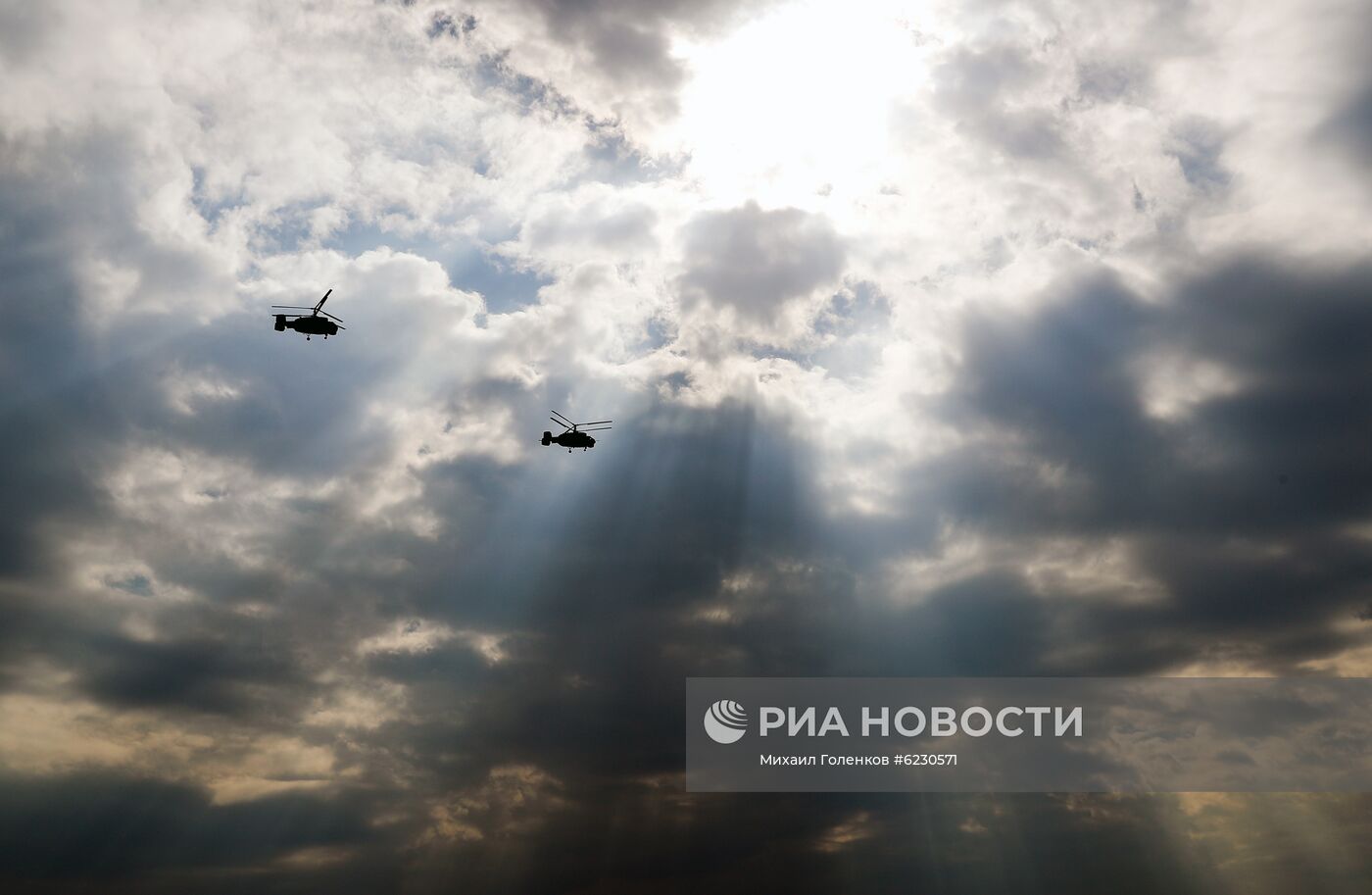 Репетиция пролёта военной авиации в Калининграде