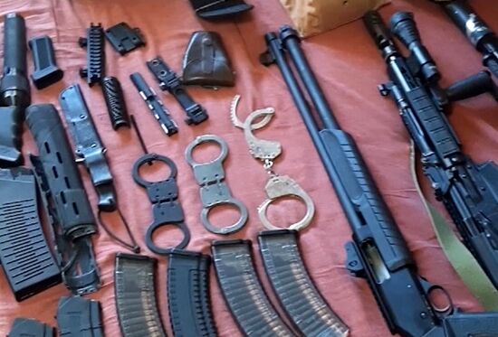 ФСБ РФ пресекла деятельность преступной группы по сбыту оружия