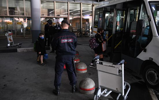 Прилет россиян из Нью-Йорка в Москву