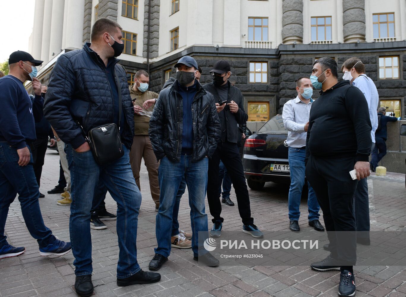 Акция с требованием прекращения карантина в Киеве