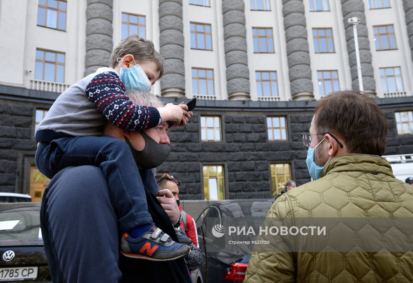 Акция с требованием прекращения карантина в Киеве