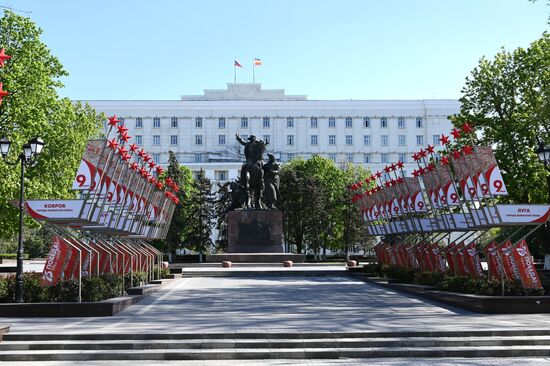 Подготовка к празднованию Дня Победы в городах России
